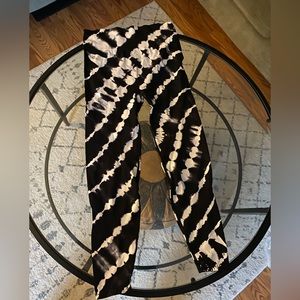 PINK Victoria’s Secret Seamless large Black White Tie Dye High Rise Leggings